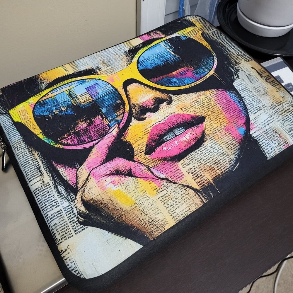 Pop-Art Laptop Sleeve - NEW